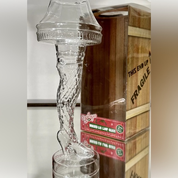 ‘A Christmas Story’ Leg Lamp Molded Drinking Glass 18oz - Picture 1 of 3